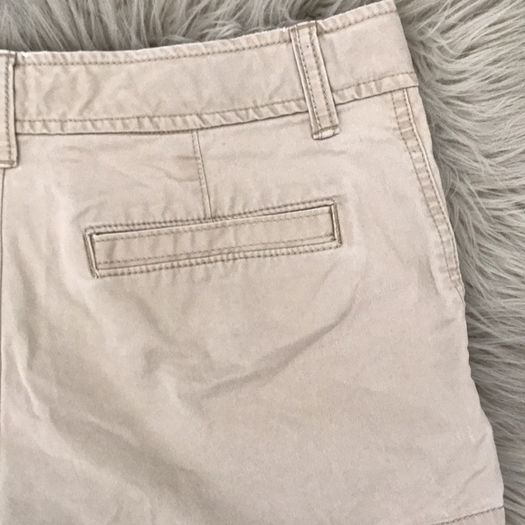 ❤️3X20 OLD NAVY Women's Low Rise Cream Chino Shorts | 6 - Picture 8 of 12